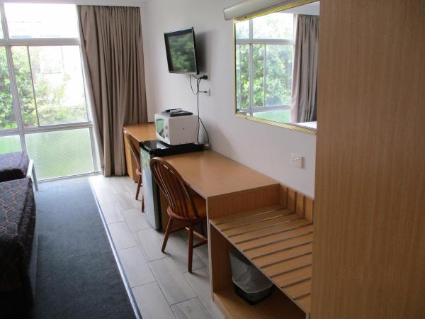 Airway Motel : photo 5 de la chambre chambre familiale standard - animaux domestiques non admis