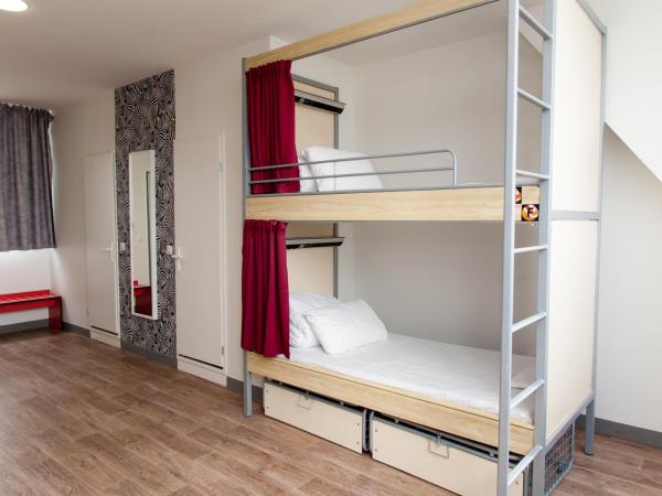 St Christopher's Inn Paris - Gare du Nord : photo 8 de la chambre lit dans dortoir de 8 lits avec salle de bains privative