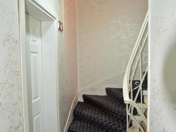 Hotel Han : photo 4 de la chambre chambre familiale