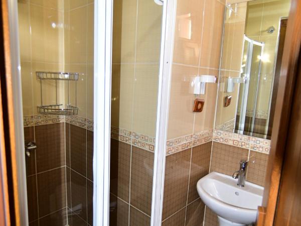 Hotel Han : photo 8 de la chambre chambre triple