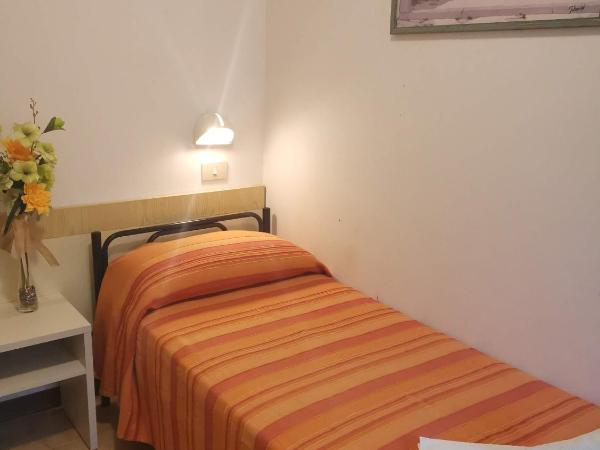 Hotel Alcazar : photo 4 de la chambre chambre simple