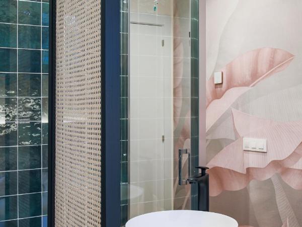 Home42 : photo 9 de la chambre chambre lits jumeaux