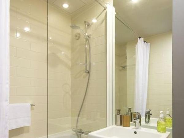 Citadines Trafalgar Square : photo 3 de la chambre room #12036411
