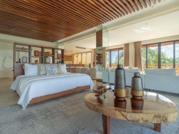 Hotel Beló Isla Mujeres - All Inclusive : photo 1 de la chambre suite présidentielle belo avec 1 lit king-size - vue sur océan