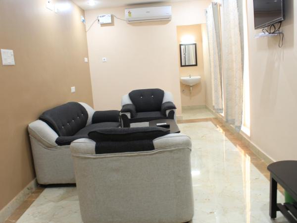 THE CHENNAI INN : photo 3 de la chambre suite lit king-size