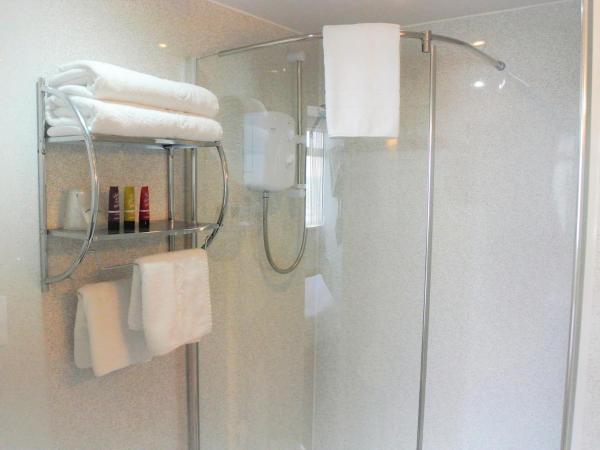 The Bromley : photo 7 de la chambre suite lit king-size - vue sur mer