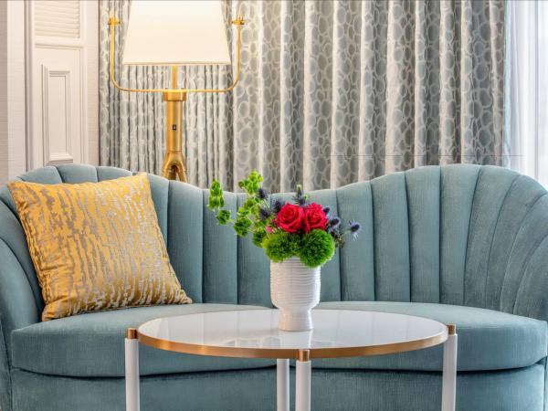 Bellagio : photo 6 de la chambre chambre lit king-size avec spa - vue sur strip