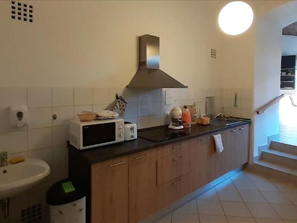 Ciszterci Szállás Pécs : photo 7 de la chambre chambre simple - accessible aux personnes à mobilité réduite