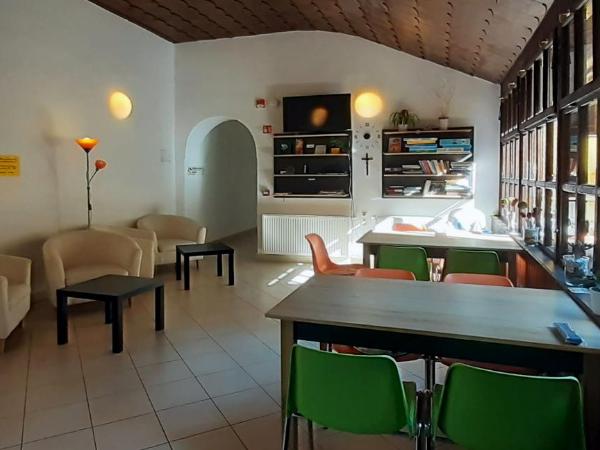 Ciszterci Szállás Pécs : photo 8 de la chambre chambre simple - accessible aux personnes à mobilité réduite