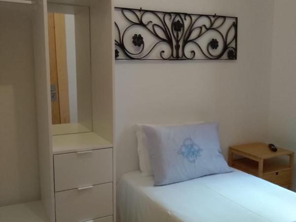 Casa da Baixa Downtown House : photo 4 de la chambre chambre simple avec salle de bains 