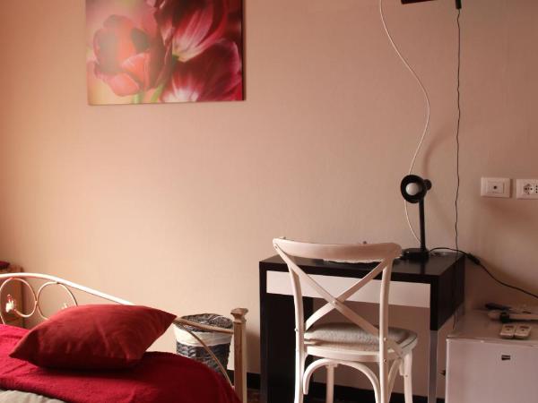 Affittacamere Ciccio e Pinolo : photo 5 de la chambre grande chambre double ou lits jumeaux