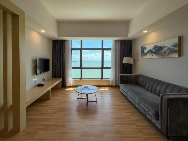 Swiss-Belhotel Kuantan : photo 2 de la chambre chambre familiale avec vue sur la mer 