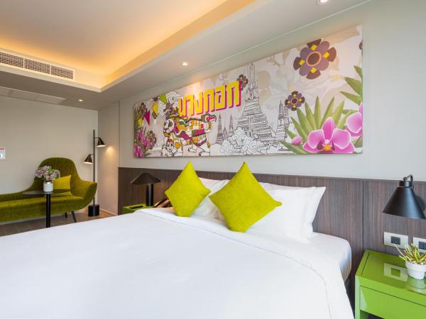 Maitria Hotel Rama 9 Bangkok - A Chatrium Collection : photo 8 de la chambre chambre king-size de luxe - vue sur la ville