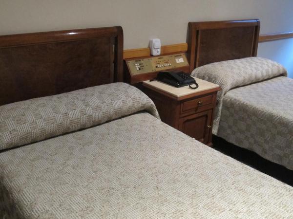 Gran Hotel Libertad : photo 1 de la chambre chambre triple