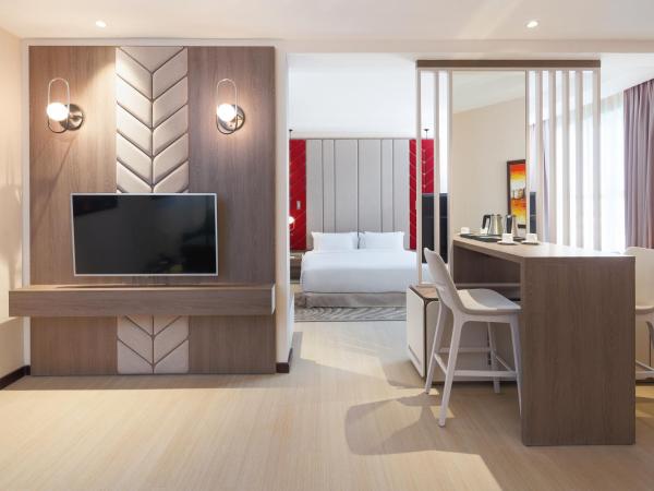 Occidental Al Jaddaf, Dubai : photo 2 de la chambre suite junior - 20 % de réduction sur nourriture et boissons, salon et spa - navette gratuite vers dubaï mall et la mer beach