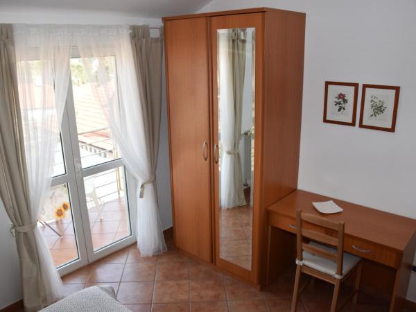 Rooms and Apartments Robert : photo 5 de la chambre appartement 2 chambres - vue sur mer