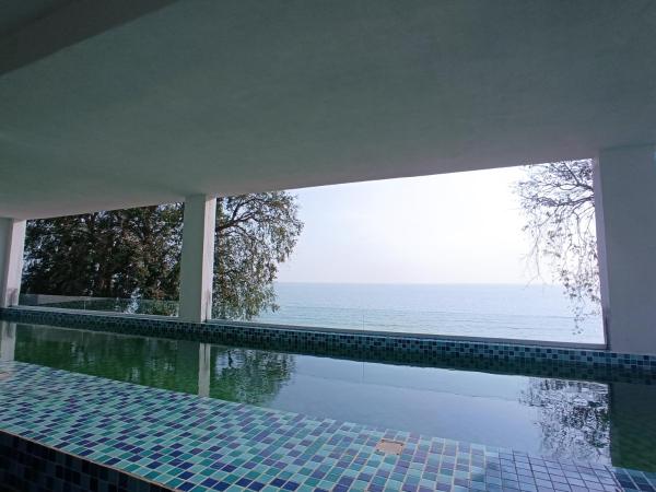 Pacific Regency Beach Resort, Port Dickson : photo 3 de la chambre seri menanti suite