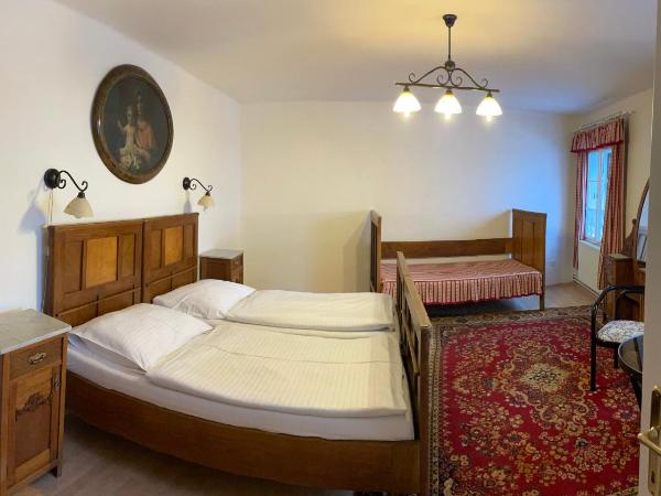 Pension Linden : photo 2 de la chambre chambre triple supérieure