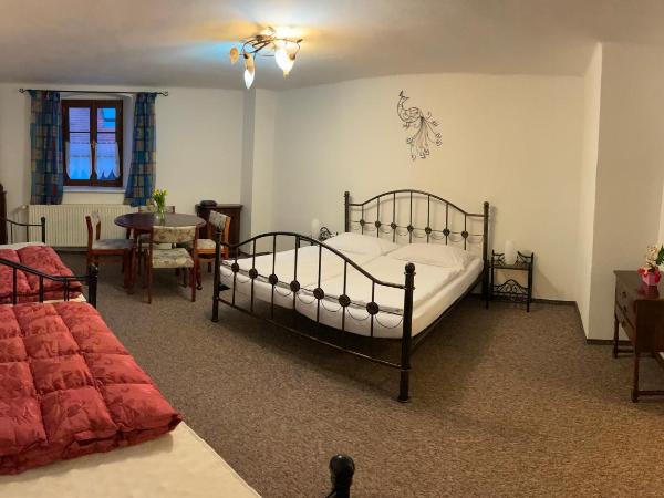 Pension Linden : photo 4 de la chambre chambre triple supérieure