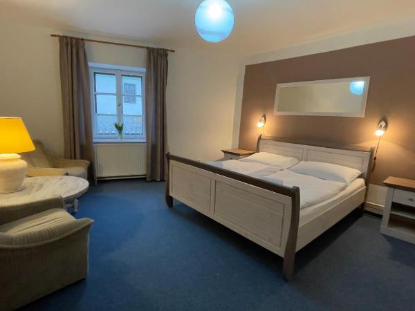 Pension Linden : photo 1 de la chambre chambre double supérieure