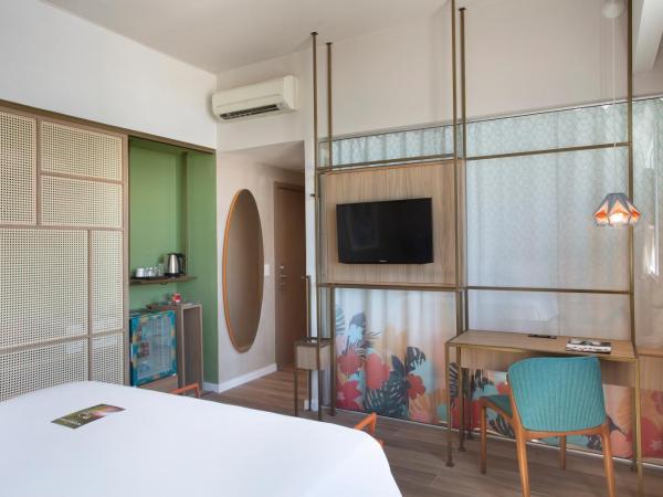 Mercure Rio Boutique Hotel Copacabana : photo 1 de la chambre executivo casal - varanda e vista lateral mar