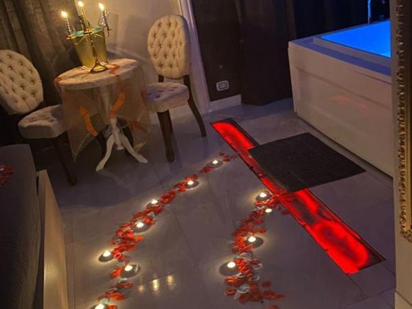 Gold House : photo 8 de la chambre suite deluxe avec baignoire spa