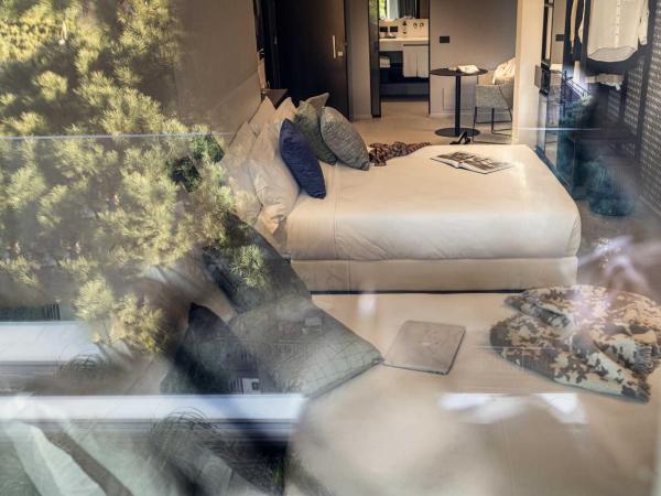 J44 Lifestyle Hotel : photo 4 de la chambre chambre avec 2 grands lits queen-size