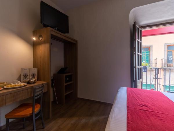 Hotel Hidalgo : photo 10 de la chambre chambre lit king-size avec balcon