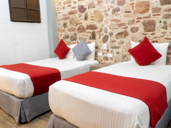 Hotel Hidalgo : photo 6 de la chambre petite chambre lits jumeaux