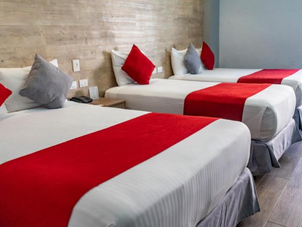 Hotel Hidalgo : photo 5 de la chambre chambre triple avec balcon