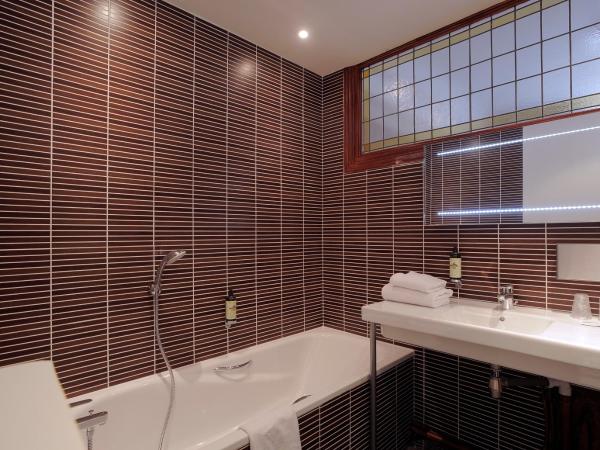 Le Grand Hotel : photo 6 de la chambre chambre triple