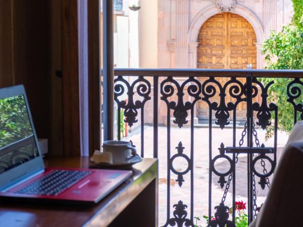 Hotel Madero : photo 10 de la chambre chambre lits jumeaux avec balcon