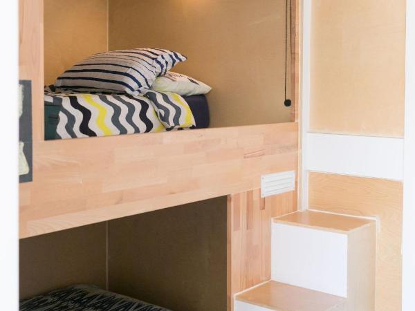 Finlay Jack's Backpackers : photo 10 de la chambre capsule simple dans dortoir de 6 lits
