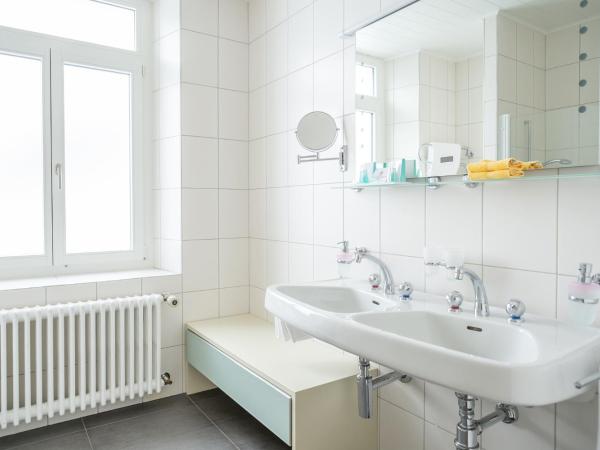 Hotel Europe : photo 6 de la chambre chambre double ou lits jumeaux supérieure