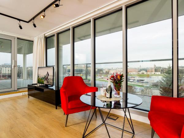 Cracow Riverside Aparthotel : photo 8 de la chambre penthouse panoramique avec terrasse - vue sur rivière