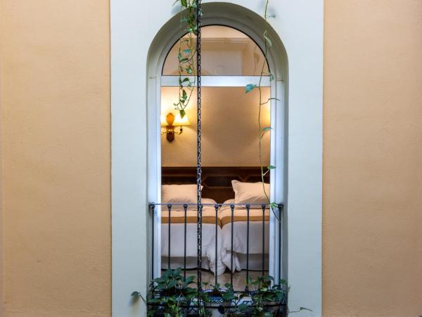 Hotel Reina Cristina : photo 6 de la chambre chambre double ou lits jumeaux