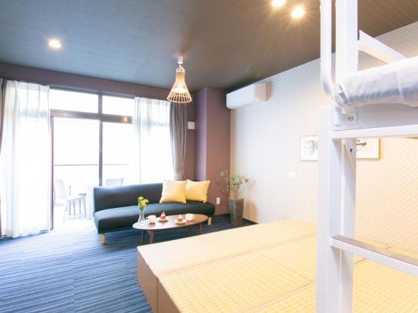 Playsis Asakusa : photo 1 de la chambre chambre triple avec terrasse