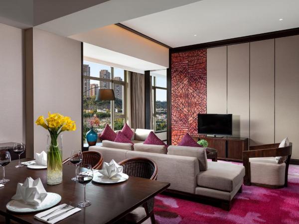 Crowne Plaza Chongqing New North Zone, an IHG Hotel : photo 3 de la chambre suite 2 chambres