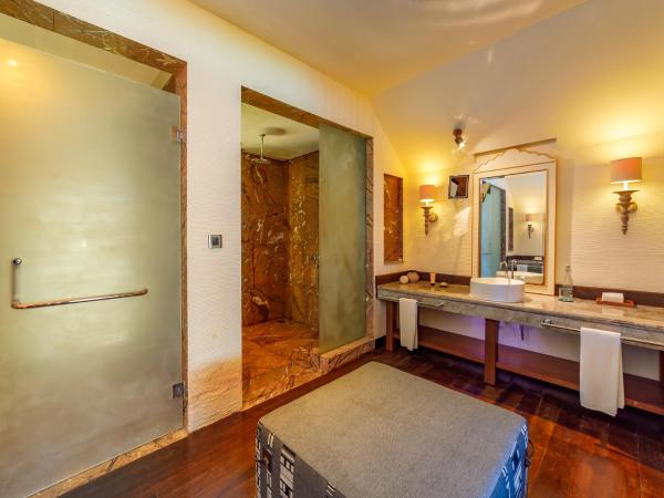 OZEN RESERVE BOLIFUSHI - Luxury All Inclusive : photo 9 de la chambre hébergement sunset réserve côté plage avec piscine - 2 chambres