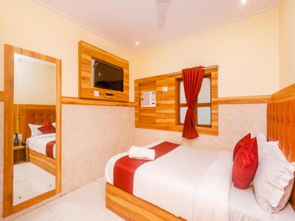 Aman Hotel near CST : photo 6 de la chambre double bed ac