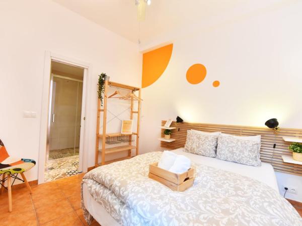 La Casa Mata Central : photo 2 de la chambre double avec salle de bains privative