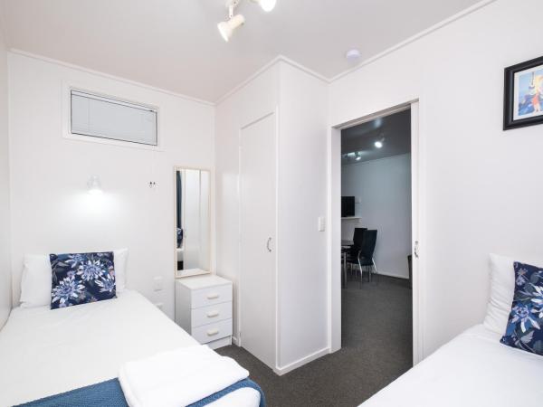 Chevron Motel : photo 4 de la chambre appartement 2 chambres avec canapé-lit