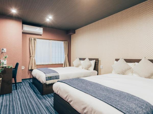 Playsis Asakusa : photo 4 de la chambre chambre familiale adaptée aux personnes à mobilité réduite