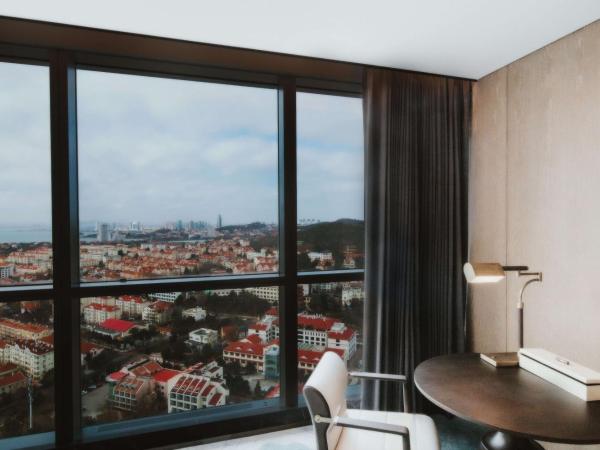 青岛海天大酒店 : photo 3 de la chambre chambre simple - vue sur parc