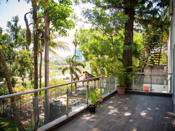 Urban Nomads Pune Riverside CoLive CoWork : photo 2 de la chambre 4 sharing ac mixed room