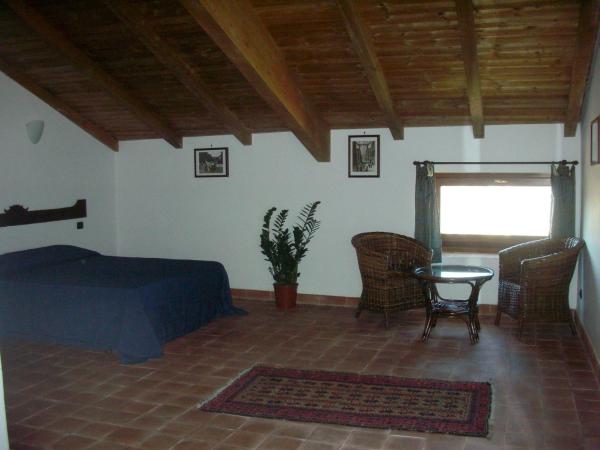Guest House Pedamentina : photo 3 de la chambre chambre triple