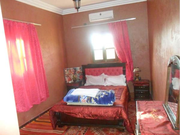 Maison d'Hôtes Ghalil : photo 2 de la chambre chambre simple avec salle de bains commune