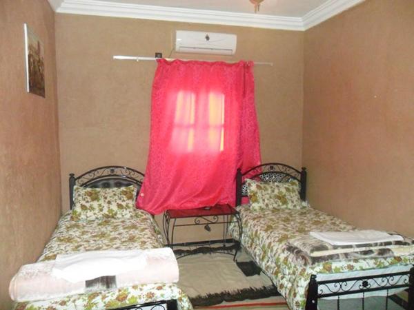 Maison d'Hôtes Ghalil : photo 2 de la chambre chambre double ou lits jumeaux avec salle de bains privative