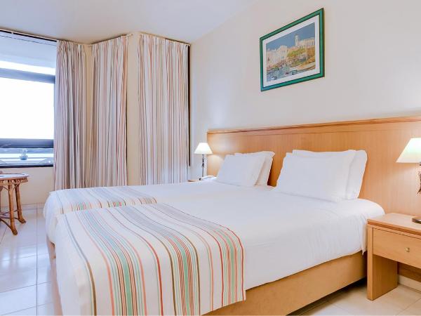 Auramar Beach Resort : photo 4 de la chambre chambre lits jumeaux