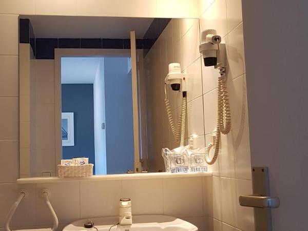 Hotel S´Aguarda : photo 2 de la chambre chambre double supérieure - vue sur mer